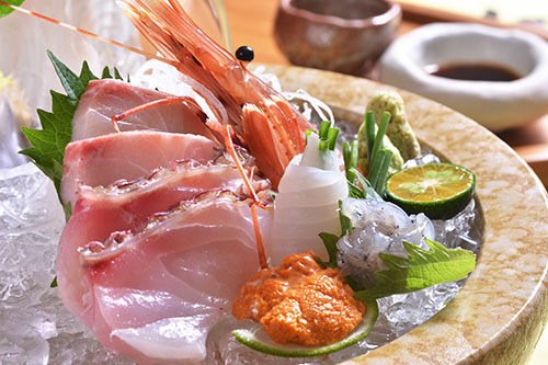 梅 (盛り込み料理 2,700円税込)